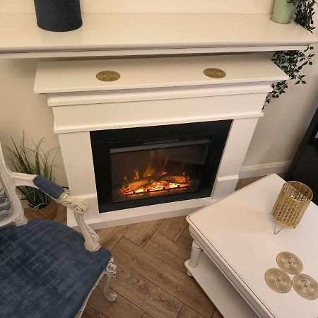 Apartament Luxury Airport Retreat Kluż-Napoka Zewnętrze zdjęcie